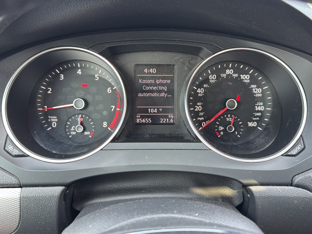 Used 2017 Gray Volkswagen 1.4T SE image 11