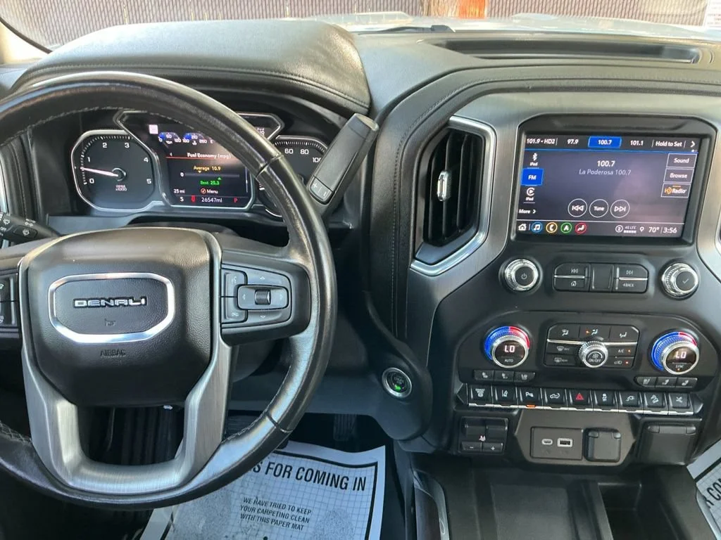 Used 2021 WHITE FROST TRICOAT GMC Denali image 24