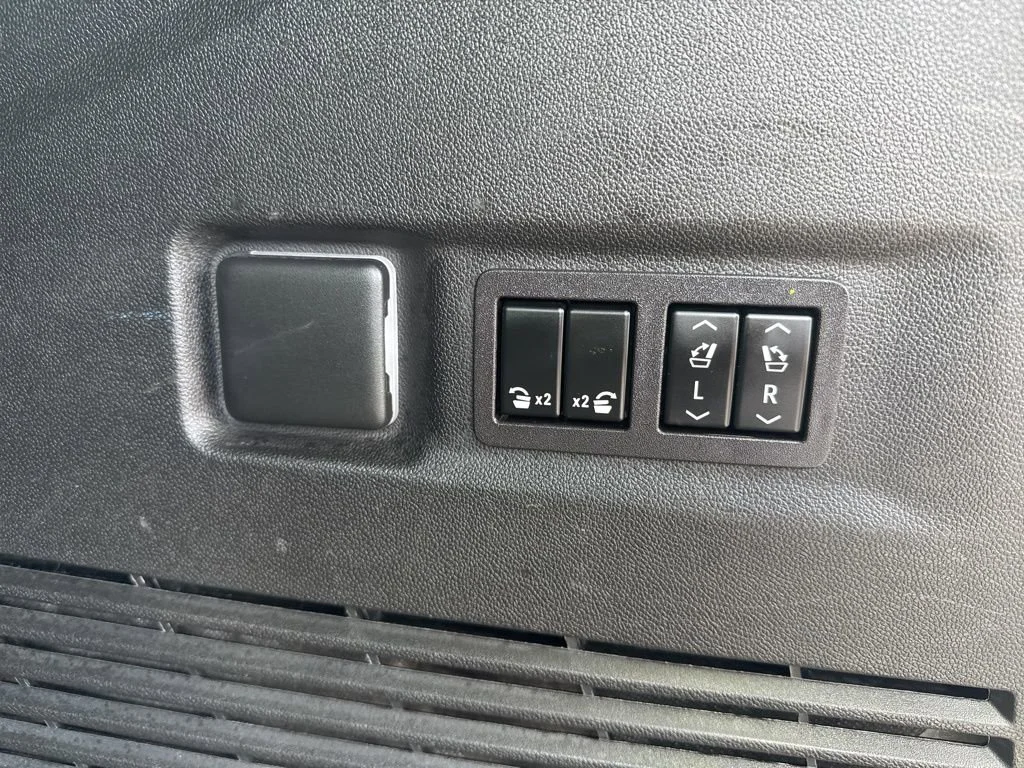 Used 2023 Summit White Chevrolet Premier image 33