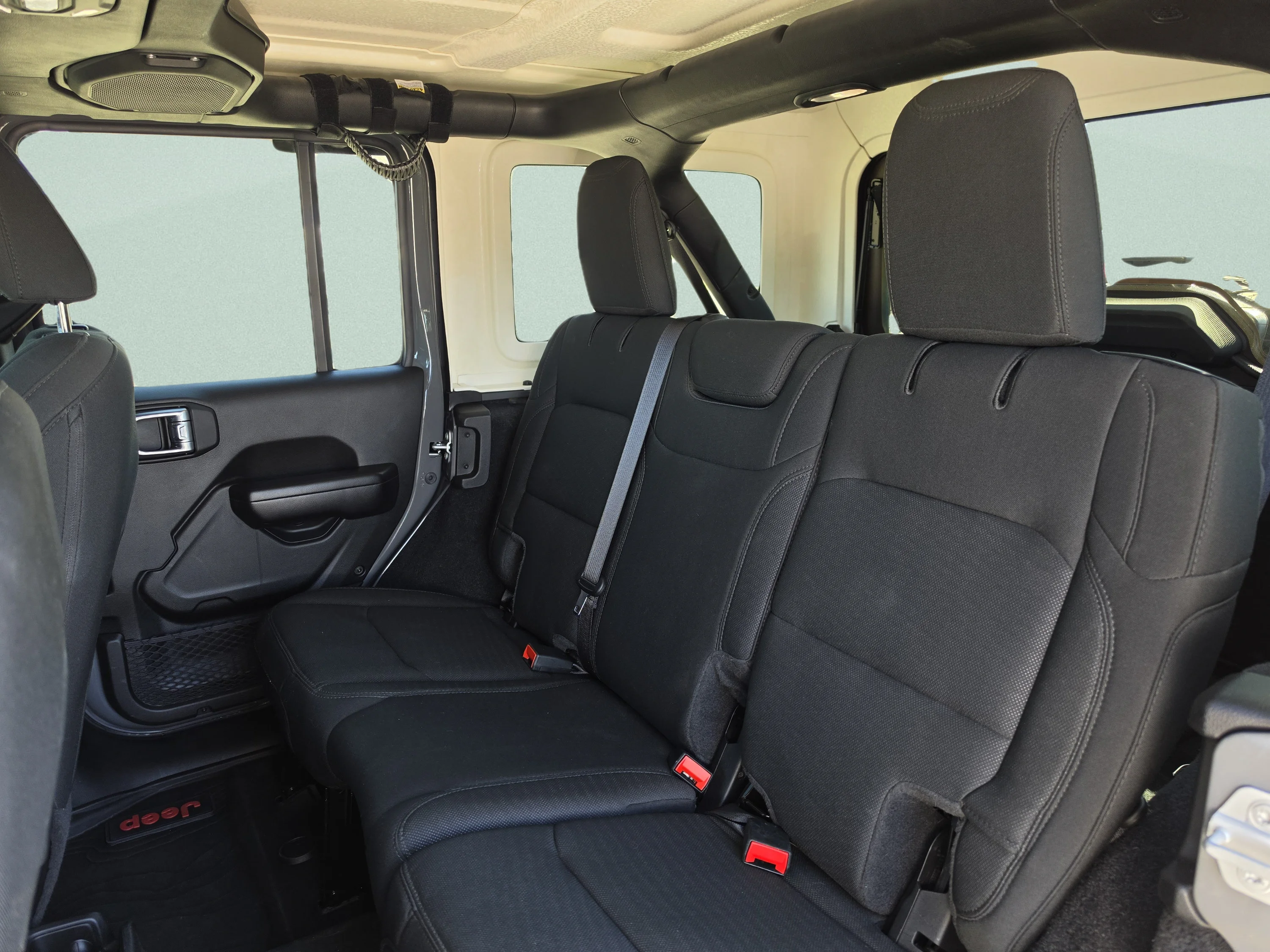 Used 2020 Sting-Gray Clearcoat Jeep Sport S image 24