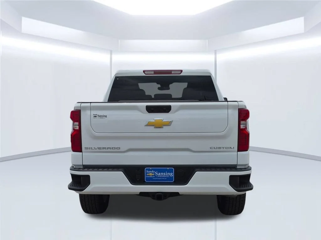 New 2026 Summit White Chevrolet Custom image 5