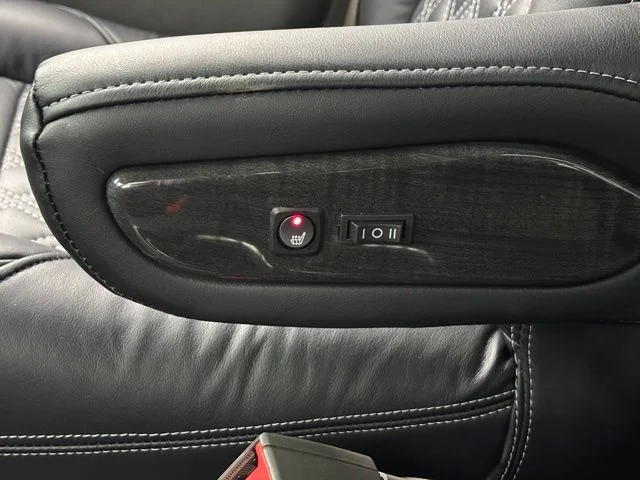 New 2026 Onyx Black GMC Explorer Limited SE image 40