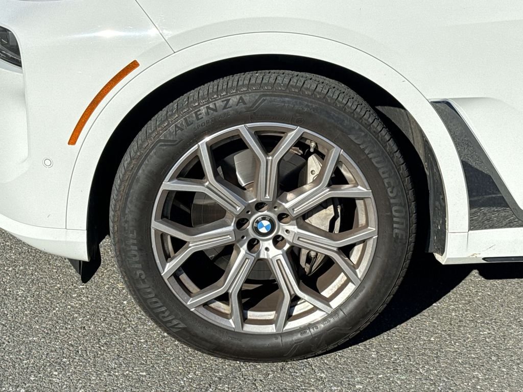 Certified Used 2025 White BMW xDrive40i image 10