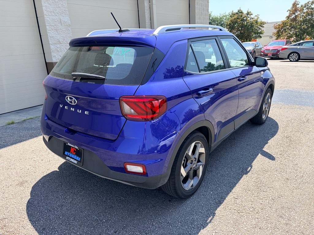Used 2025 Intense Blue Hyundai SEL image 5