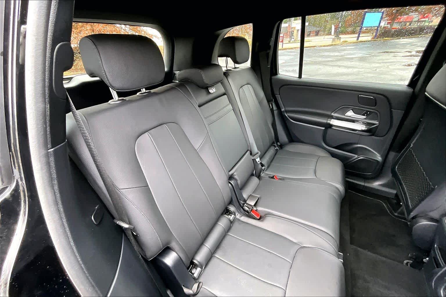 Used 2025 Night Black Mercedes-Benz GLB 250 image 20