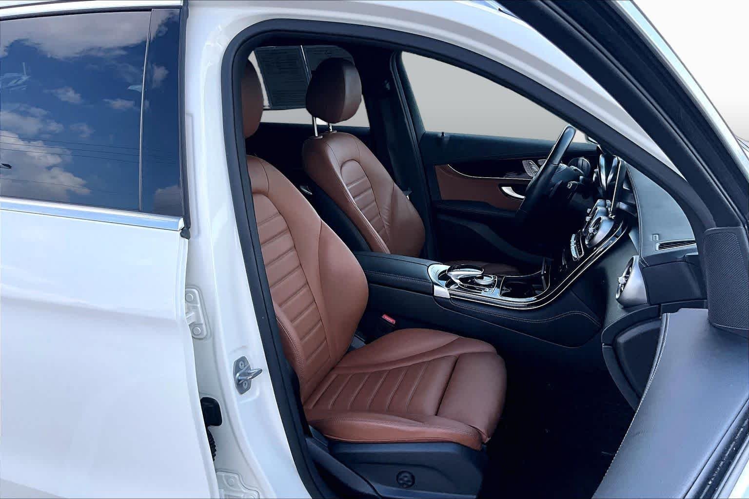Used 2019 Polar White Mercedes-Benz GLC 300 image 9