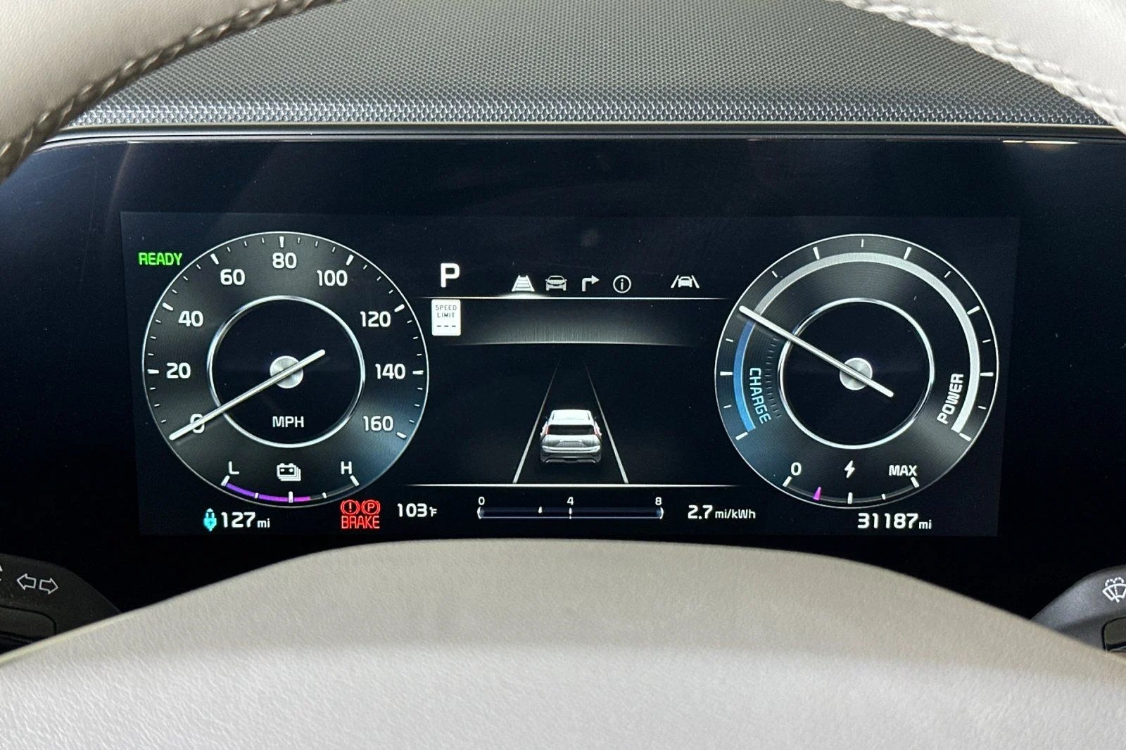 Used 2023 Steel Gray Kia Wind image 22