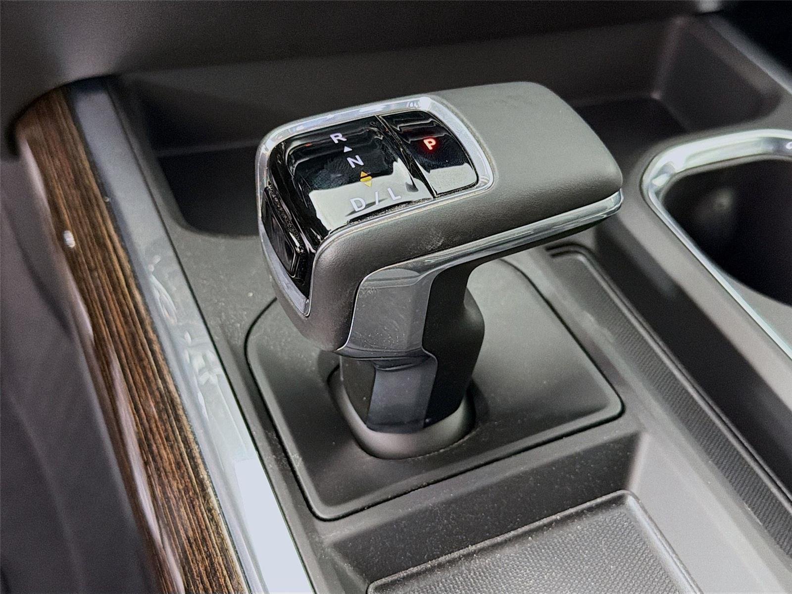 New 2026 Onyx Black GMC Elevation image 23