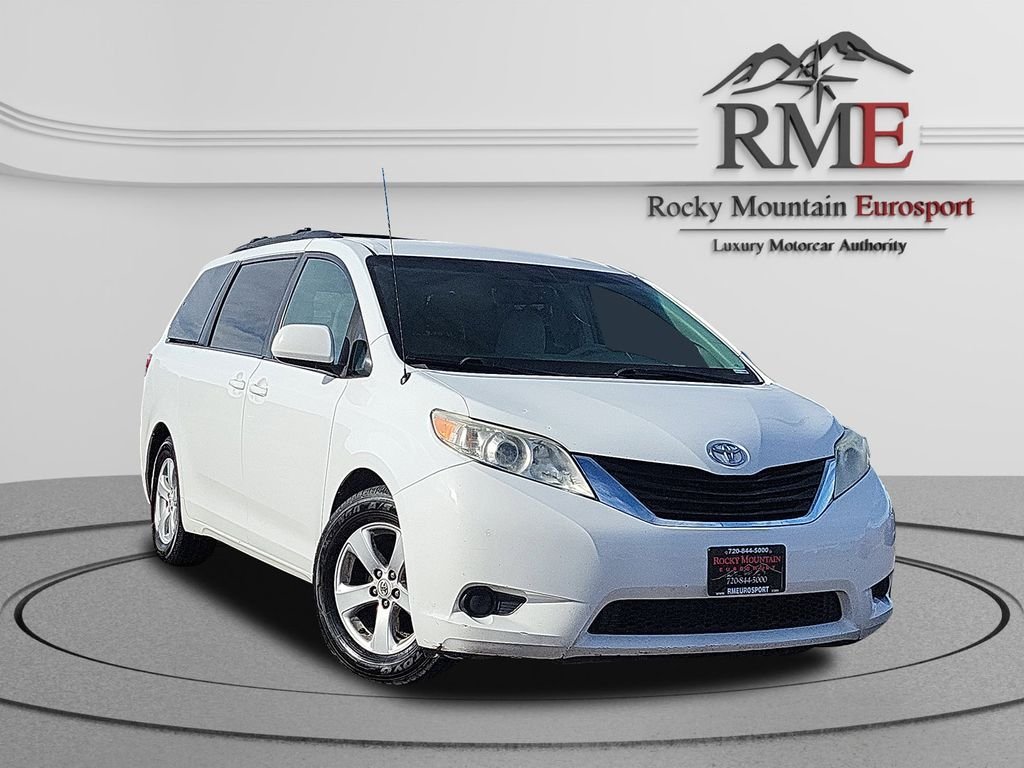 2012 Toyota Sienna LE