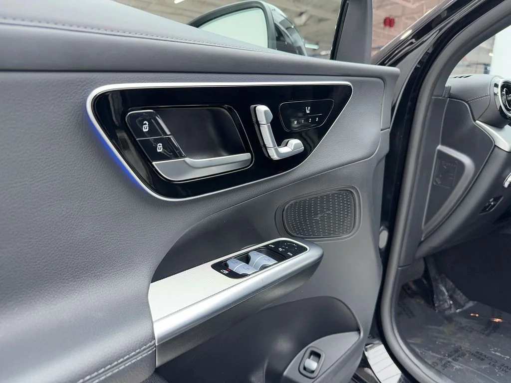 2024 Mercedes-Benz GLC Coupe GLC300 - Photo 42
