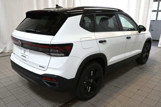 New 2026 White Volkswagen 1.5T SE Black image 12