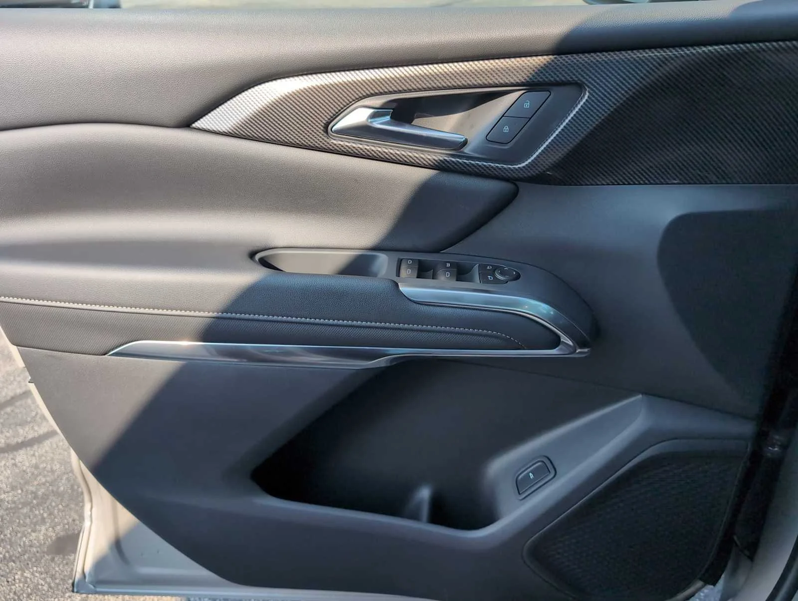 2027 Chevrolet Traverse Z71 - Photo 23