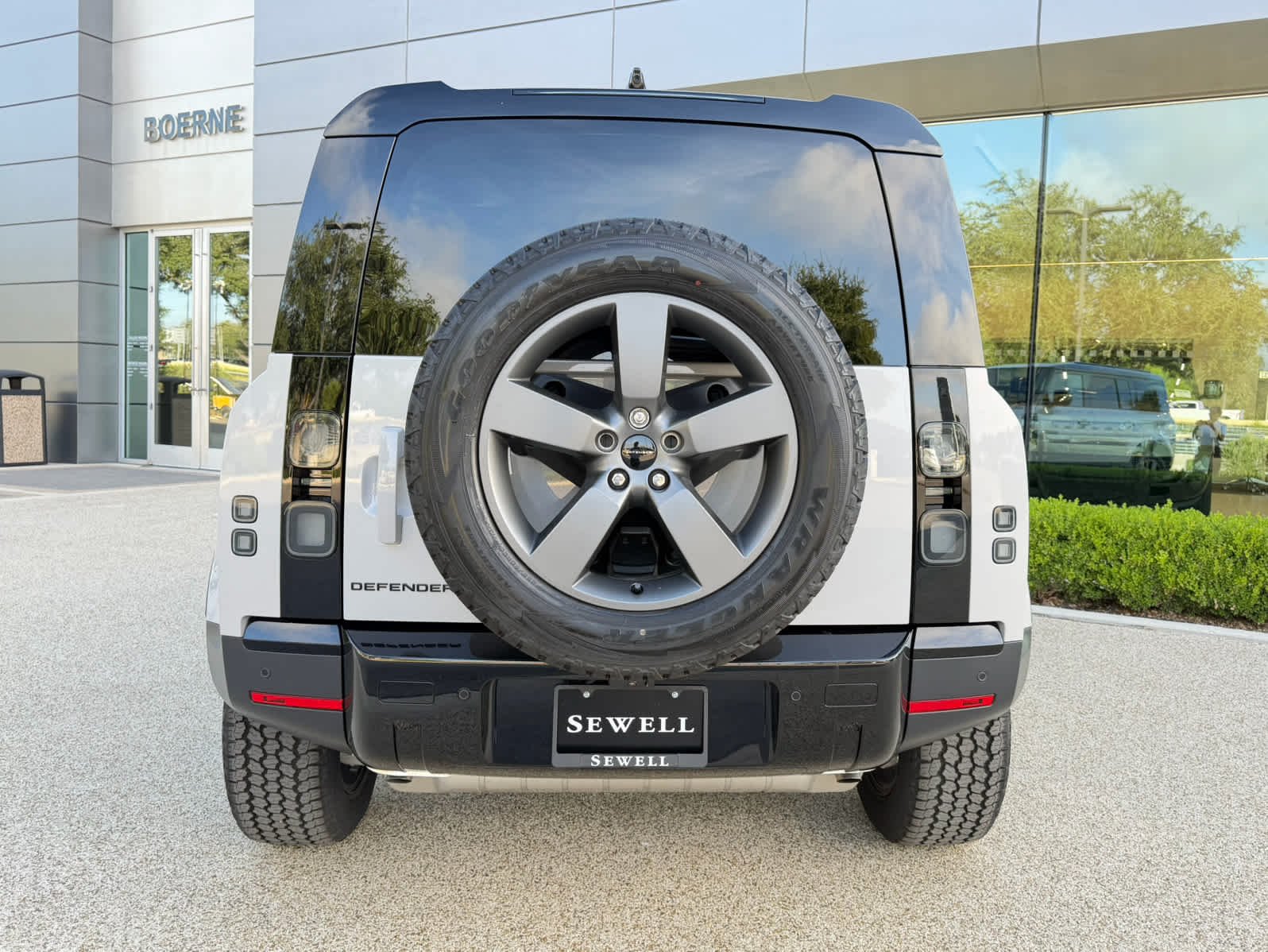 New 2026 Borasco Grey Land Rover S image 5