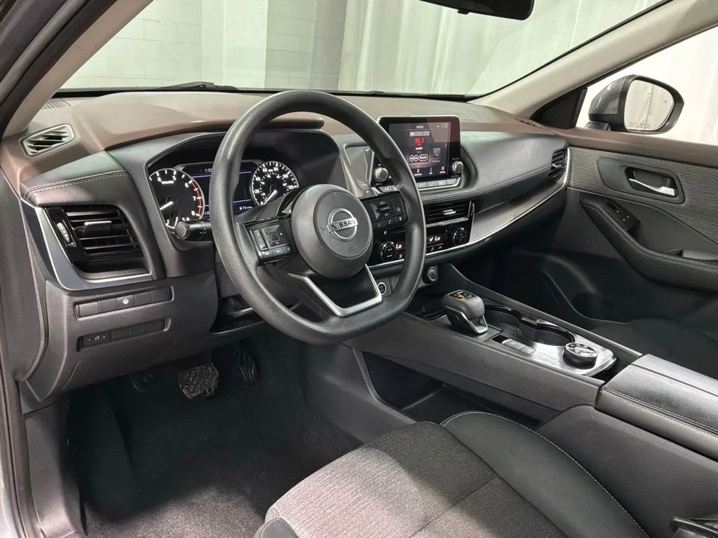 Used 2021 Gun Metallic Nissan SV image 17