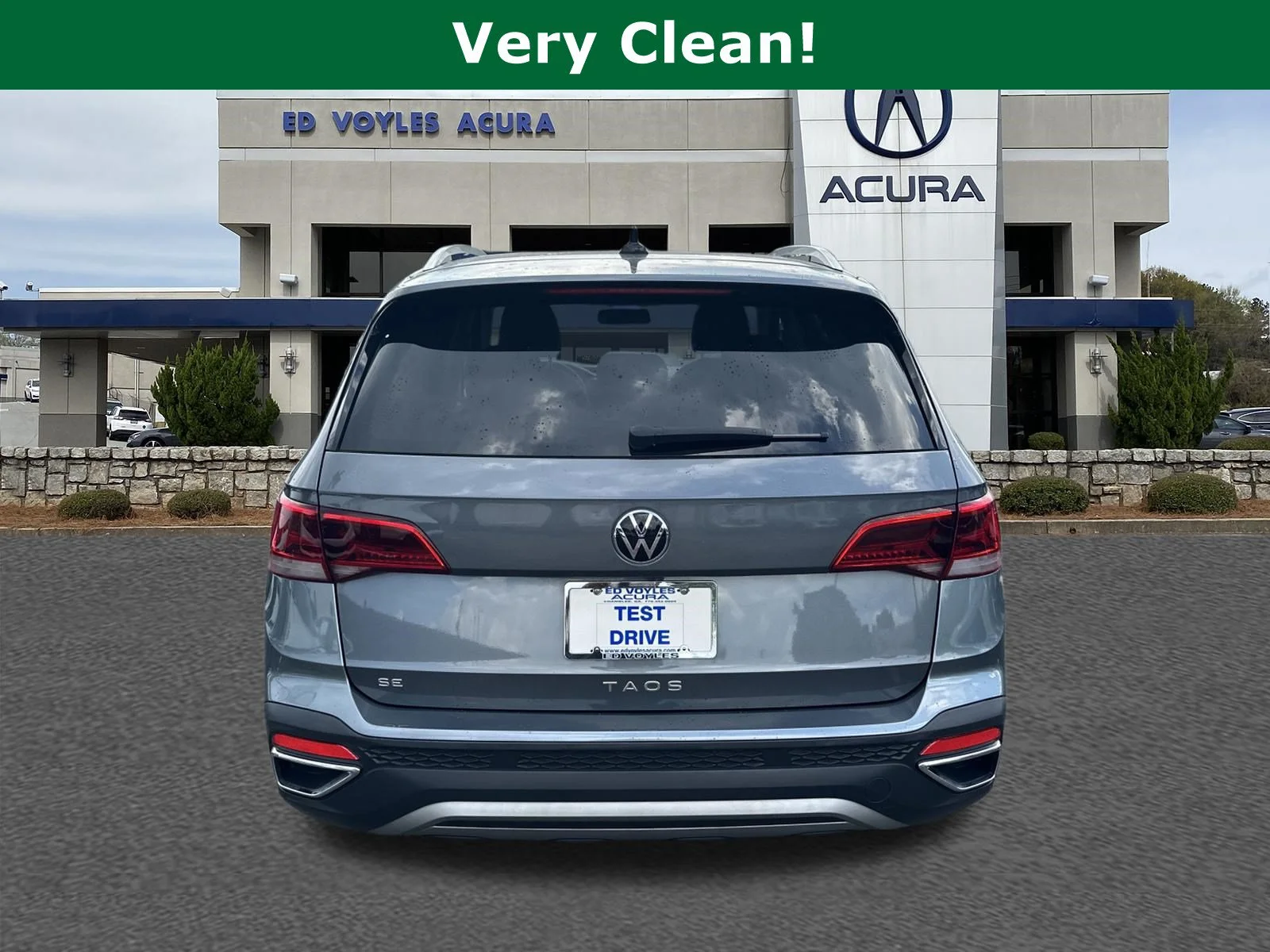 Used 2022 Platinum Gray Metallic Volkswagen SE image 6