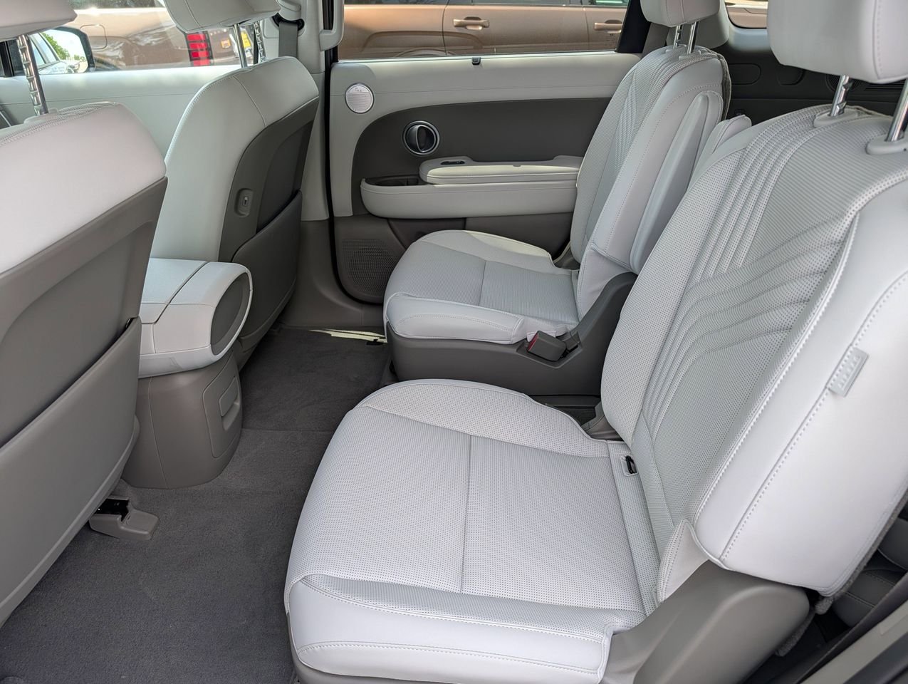 New 2026 Ecotronic Gray Pearl Hyundai SEL Premium 7P image 8