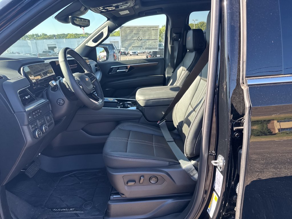 2026 Chevrolet Suburban High Country - Photo 10