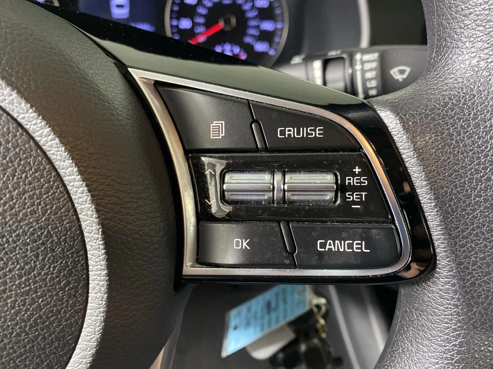 Used 2020 Clear White Kia LXS image 15