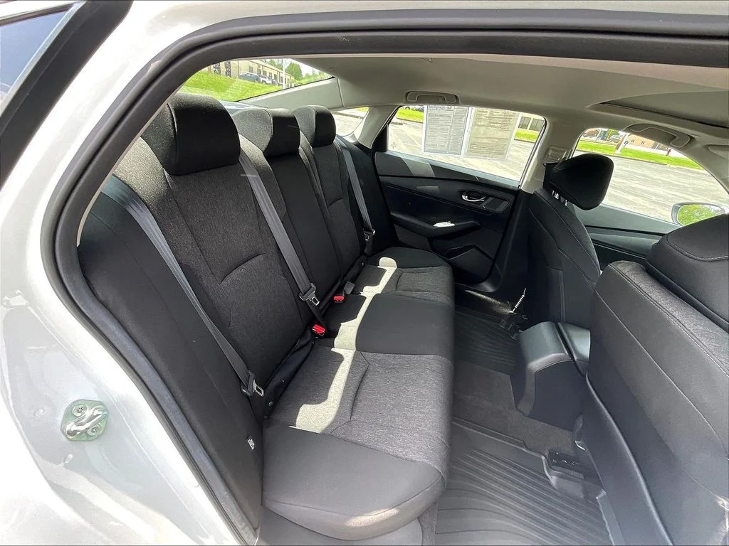 Certified Used 2024 Platinum White Pearl Honda EX image 10