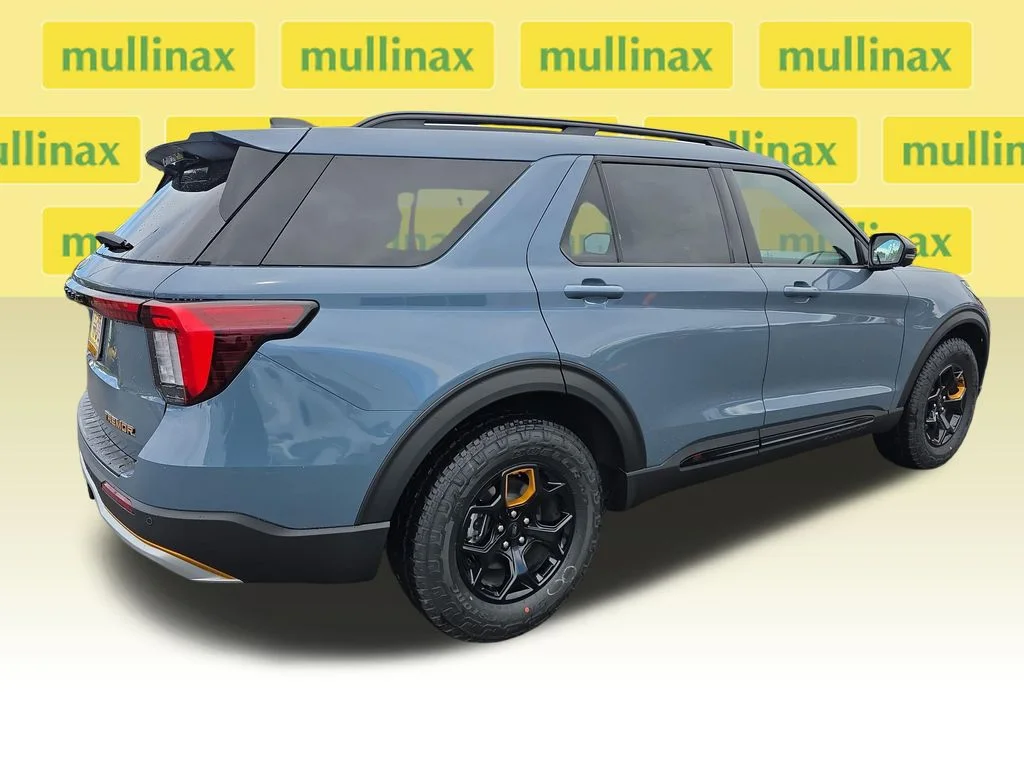 New 2026 Blue Ford Tremor image 3