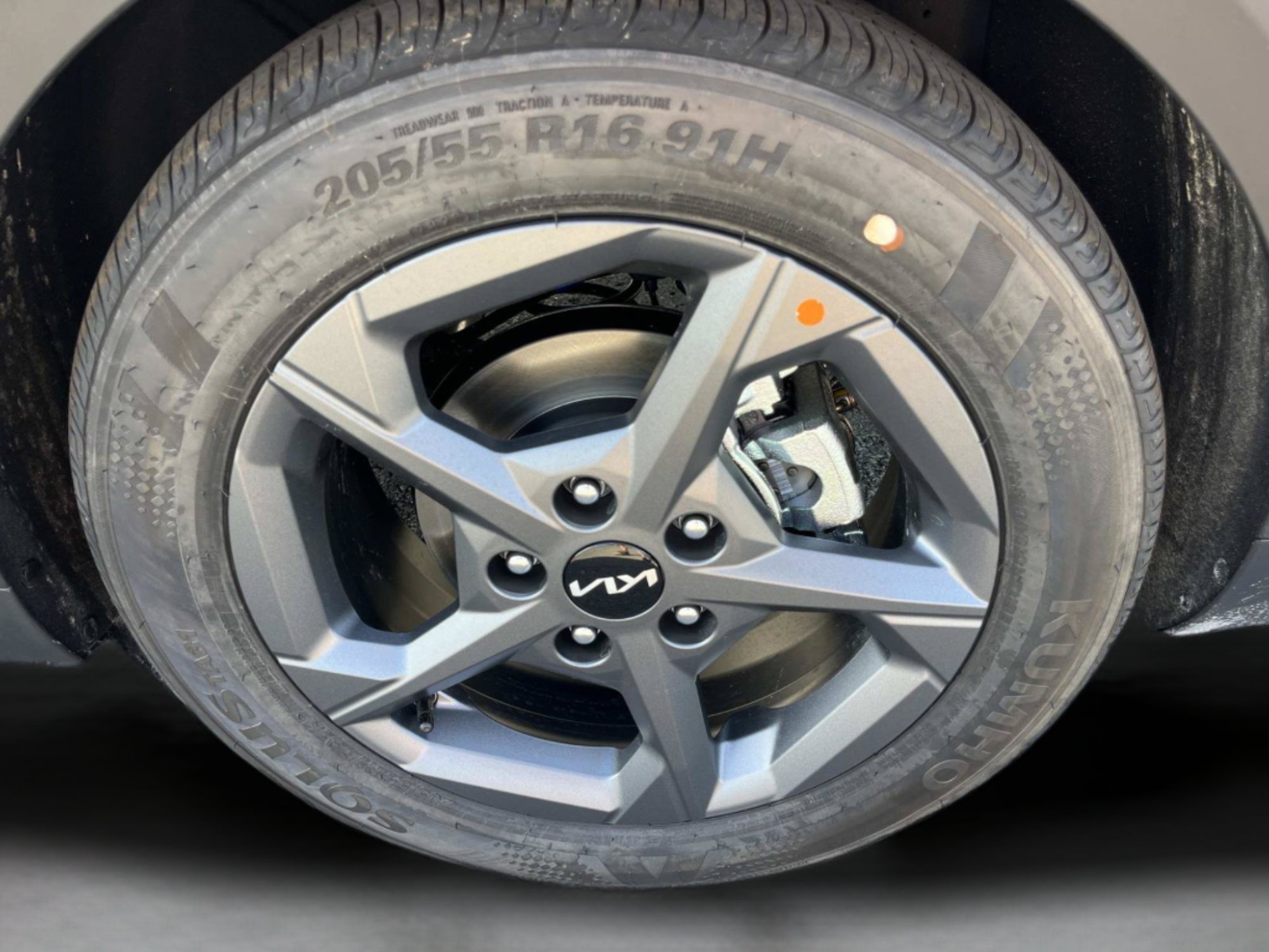 New 2026 Steel Gray Kia LXS image 31