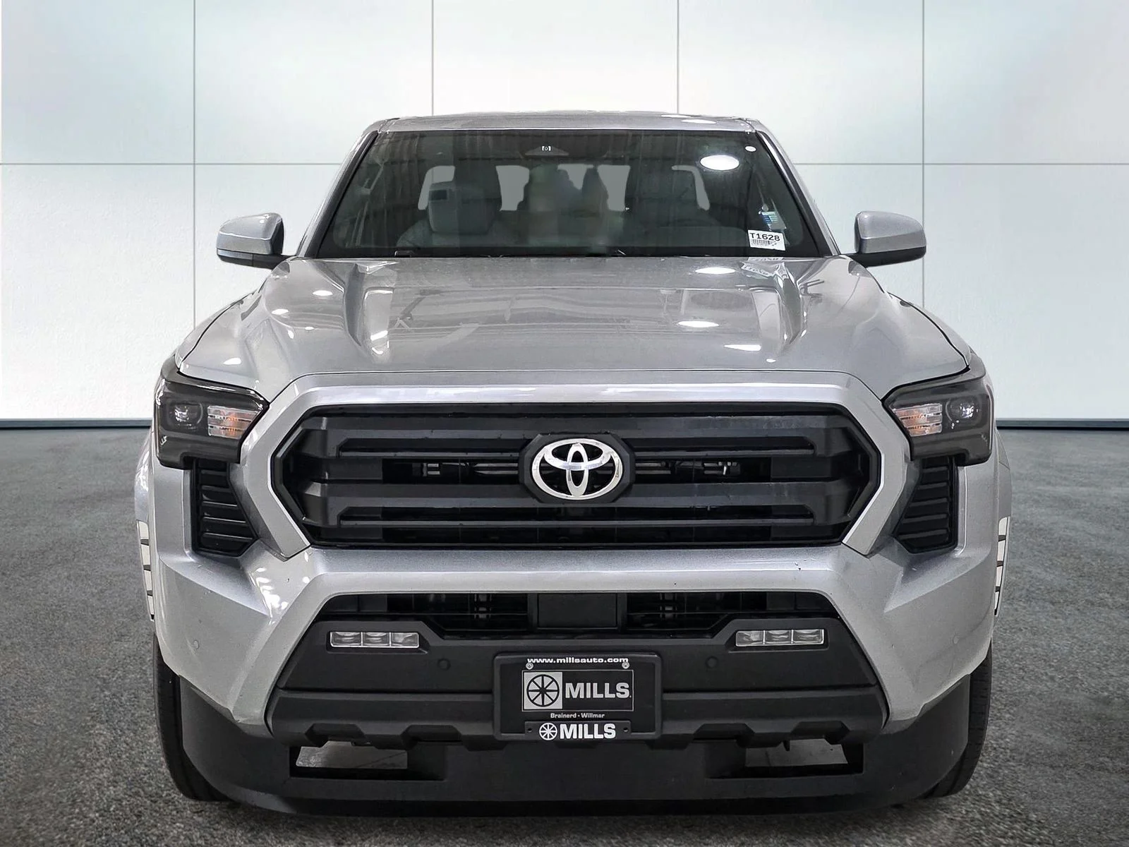 2026 Toyota Tacoma SR5 - Photo 12