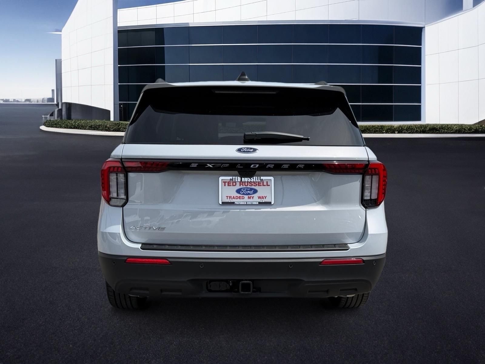 New 2026 Space White Metallic Ford Active image 6