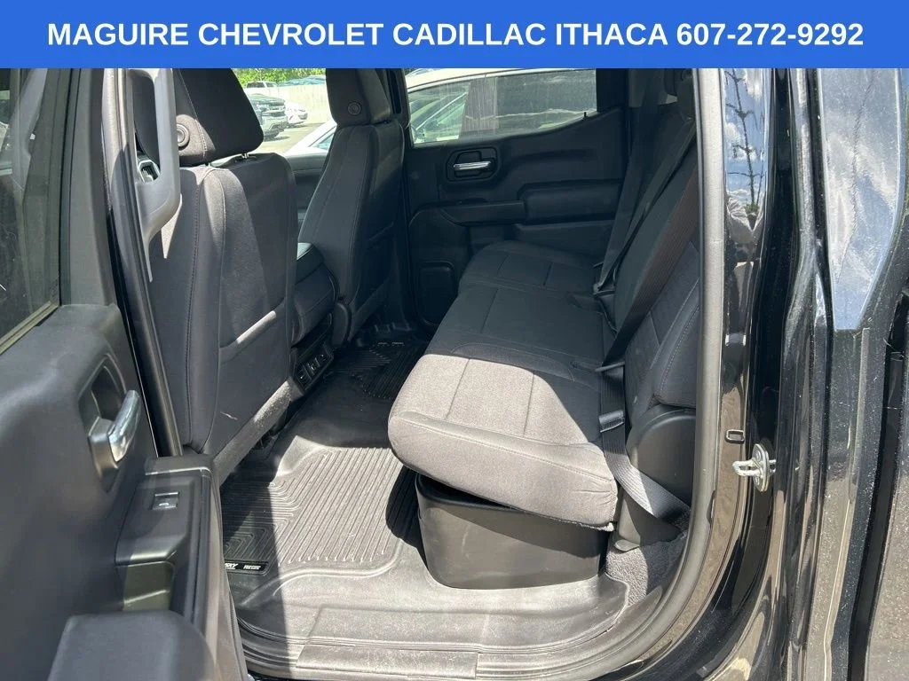 Used 2019 BLACK Chevrolet LT image 12