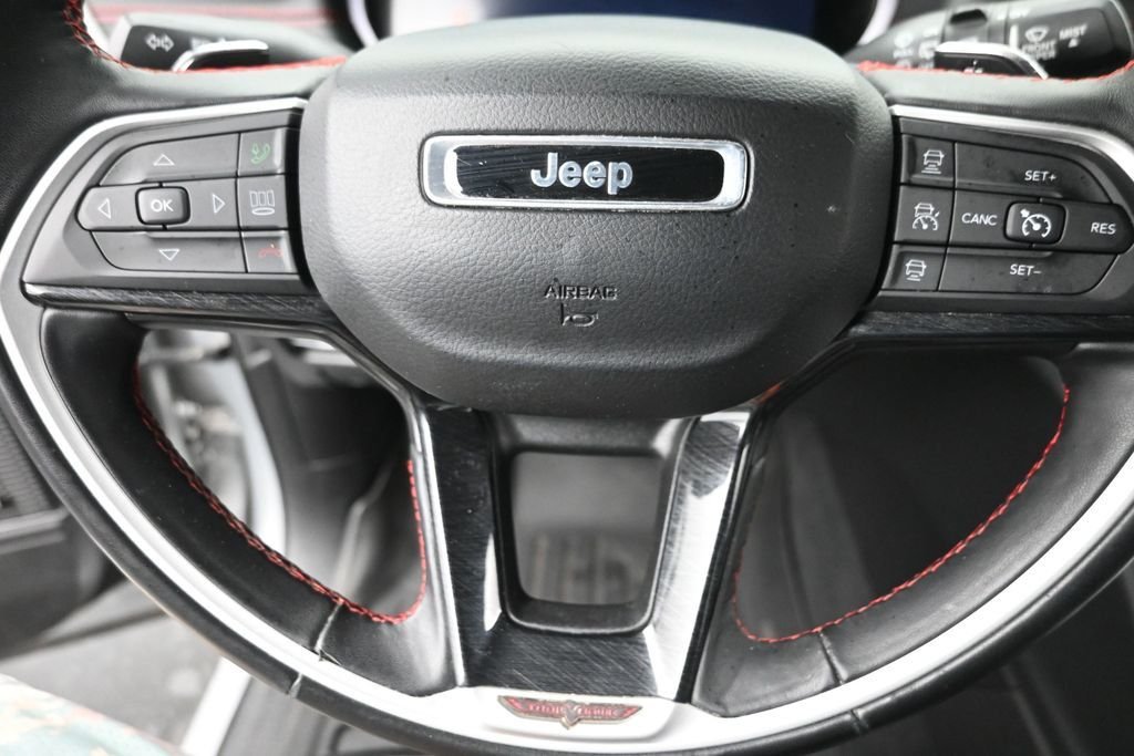 Used 2022 Silver Jeep Trailhawk image 22