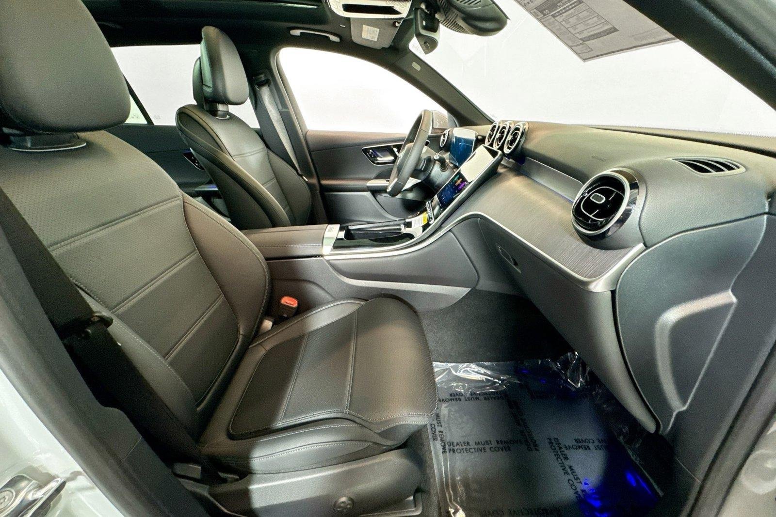 New 2026 Manufaktur Alpine Grey Mercedes-Benz GLC 300 image 26