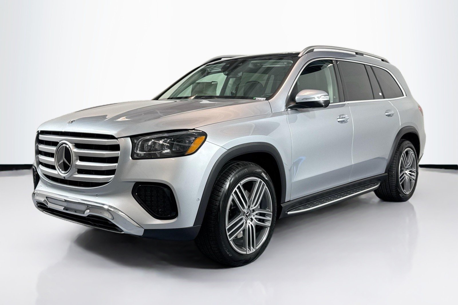 New 2026 Cirrus Silver Metallic Mercedes-Benz GLS 450 4MATIC® SUV image 1