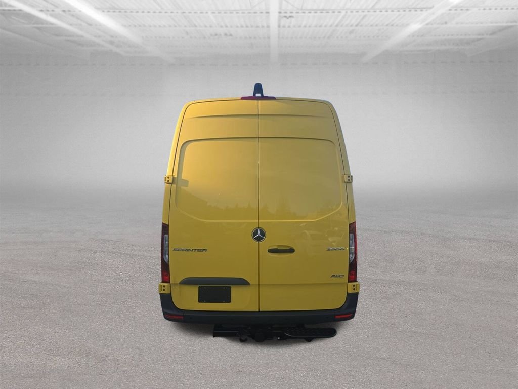 New 2026 calcite yellow Mercedes-Benz Cargo 170 WB image 4