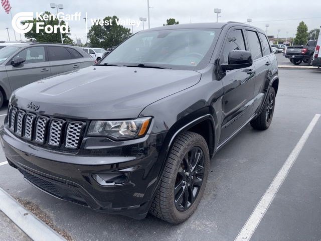 2020 Jeep Grand Cherokee Altitude 4WD's photo