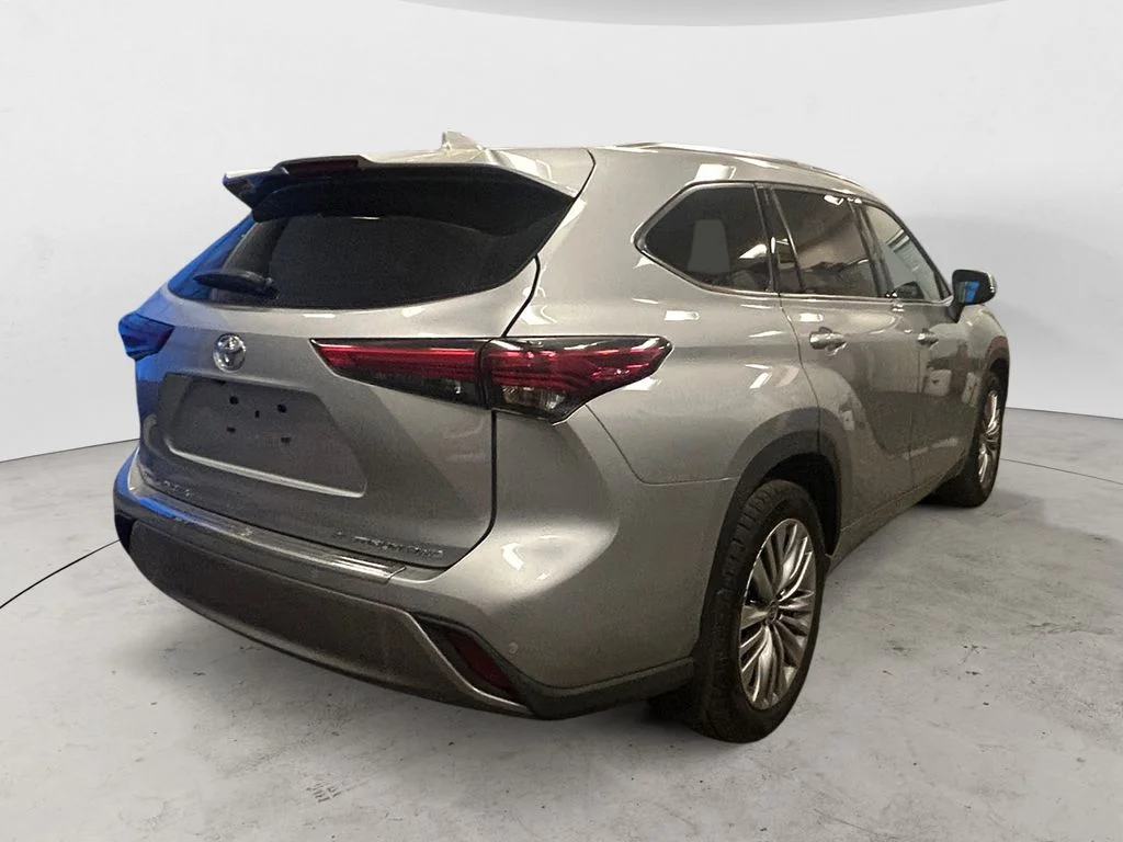 Used 2022 Celestial Silver Toyota Platinum image 5