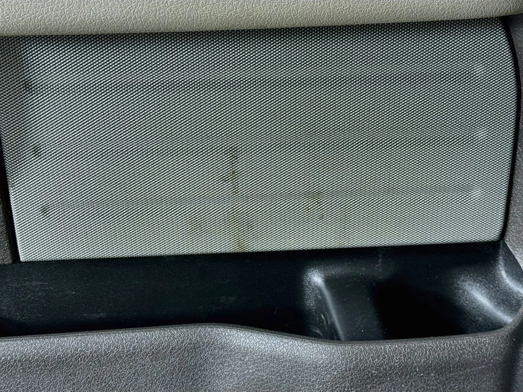 Used 2010 Gray Ford  image 21