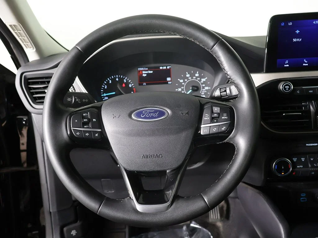 Used 2022 Black Ford SE image 36
