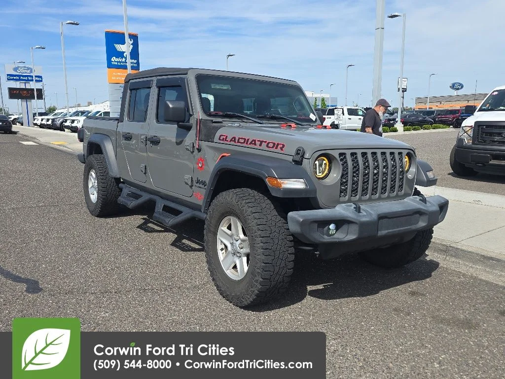 2020 Jeep Gladiator Sport's photo