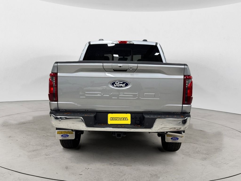 Used 2025 Silver Ford XLT image 4