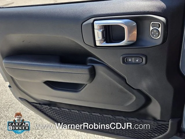 Used 2024 Gray Jeep Rubicon image 30