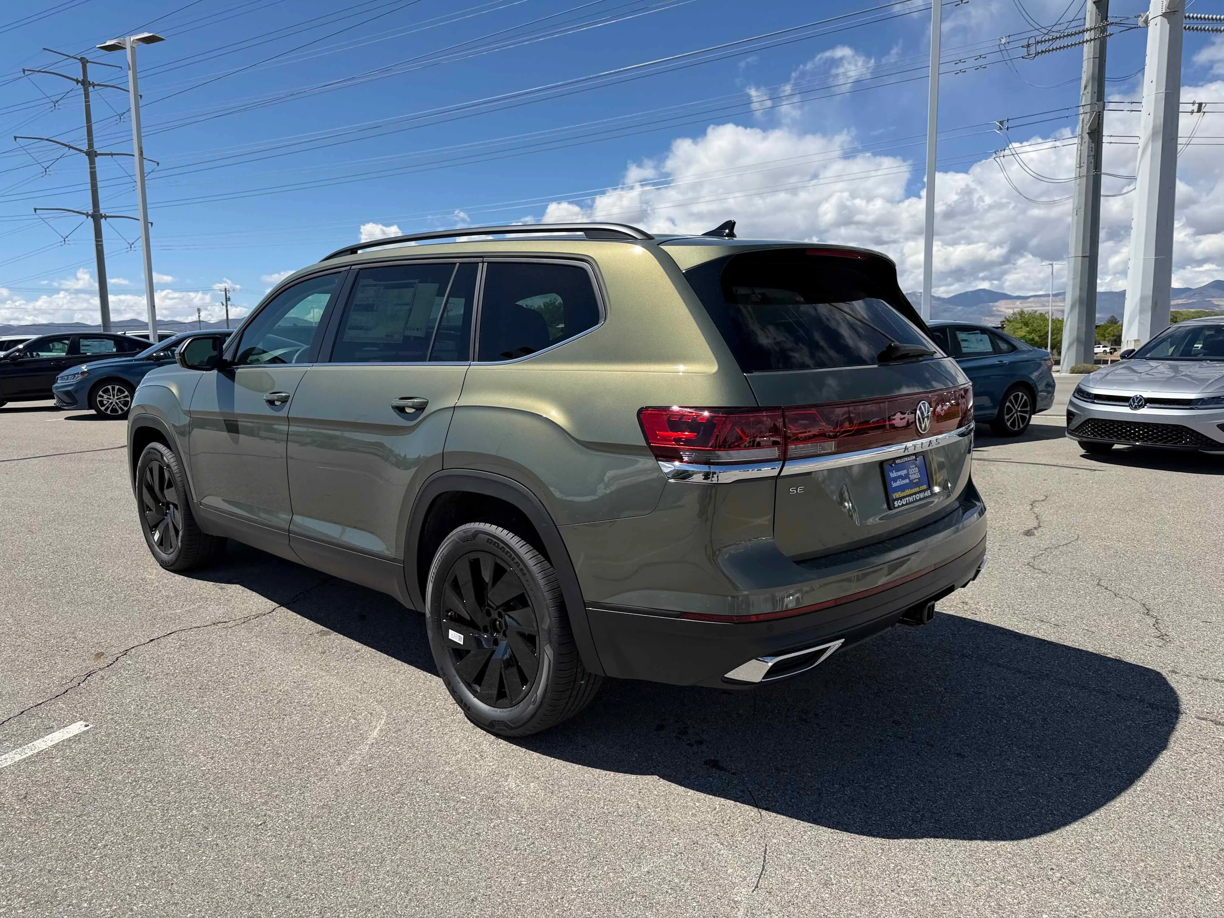 New 2026 Green Volkswagen 2.0T SE w/Technology image 5