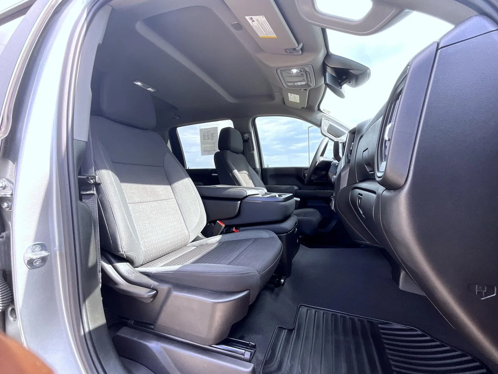 Used 2024 Gray Chevrolet Custom image 16