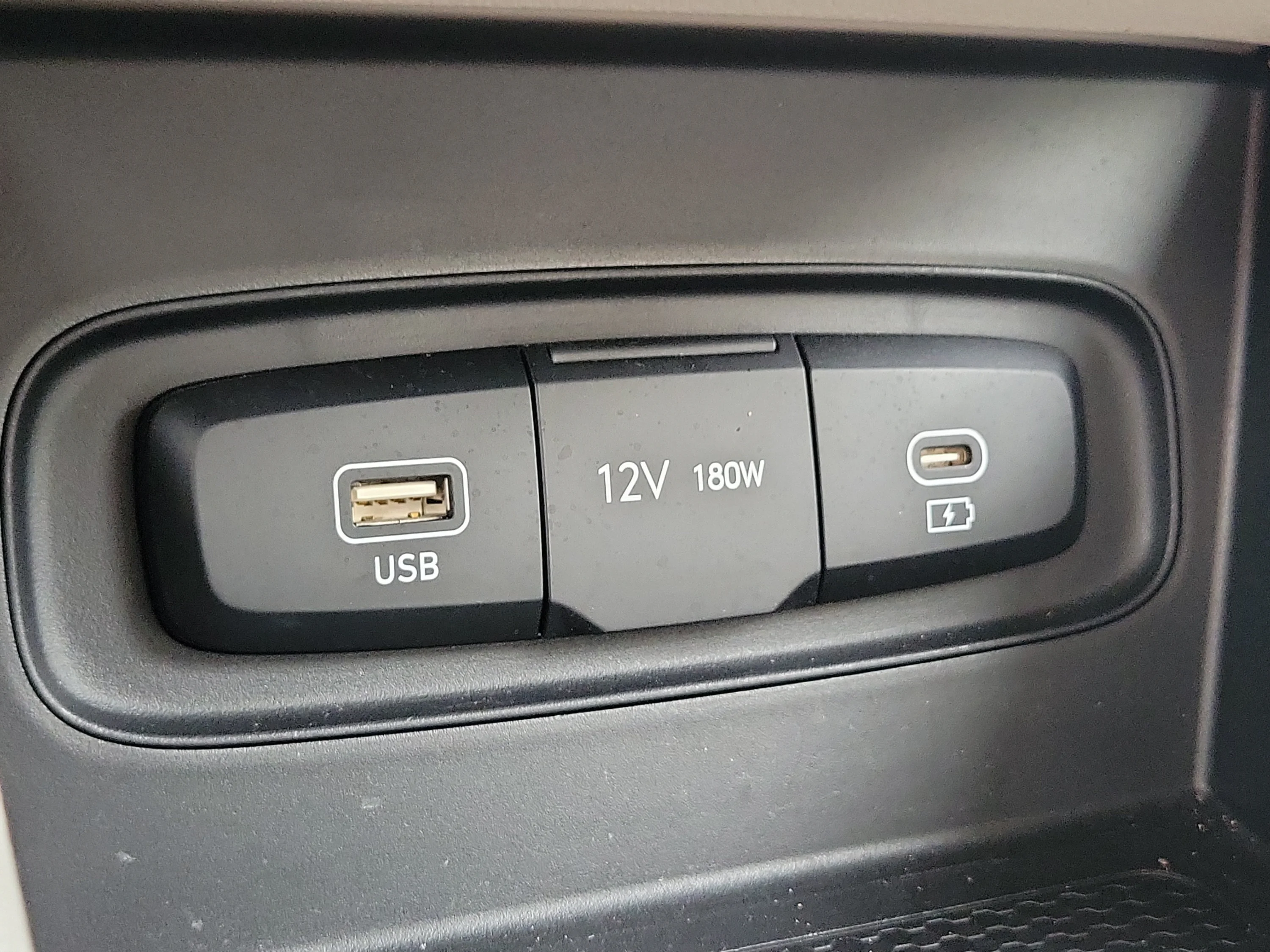 Used 2025 Ultimate Red Hyundai SEL image 31