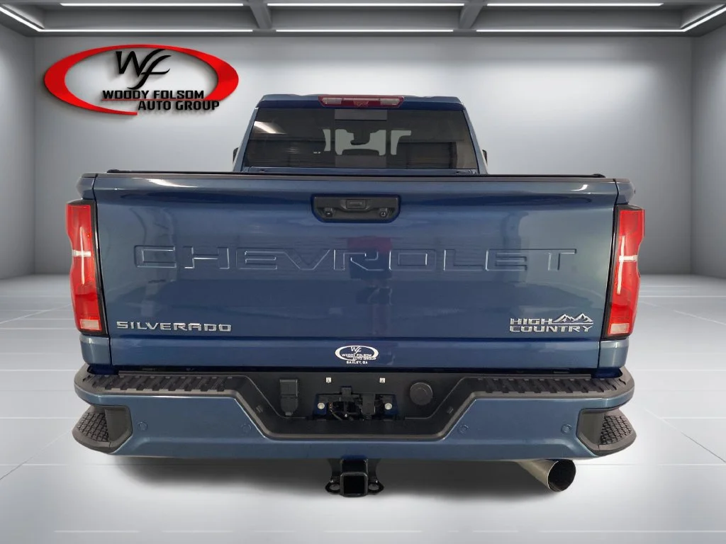 Used 2025 Lakeshore Blue Metallic Chevrolet High Country image 8