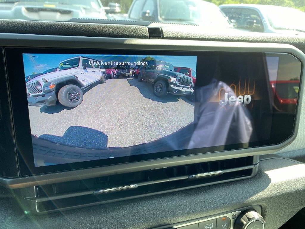2026 Jeep Wrangler 2-Door Willys - Photo 9