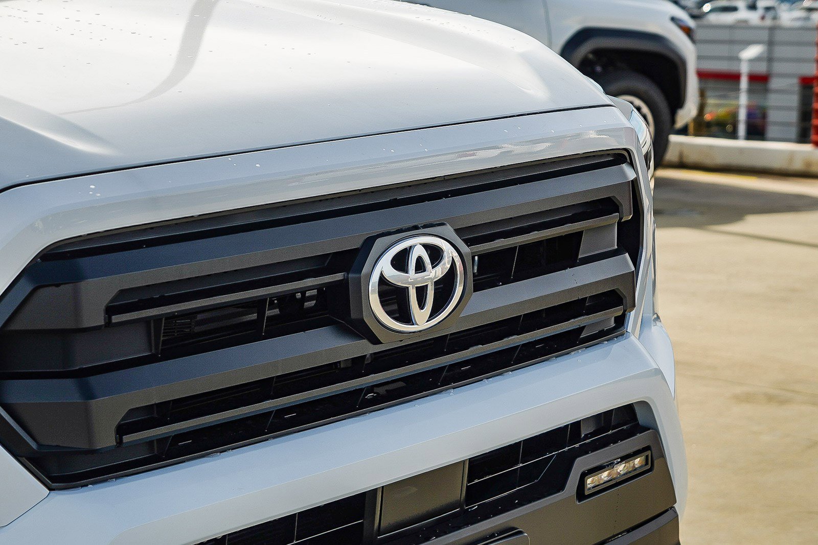 2026 Toyota Tacoma SR5 - Photo 9