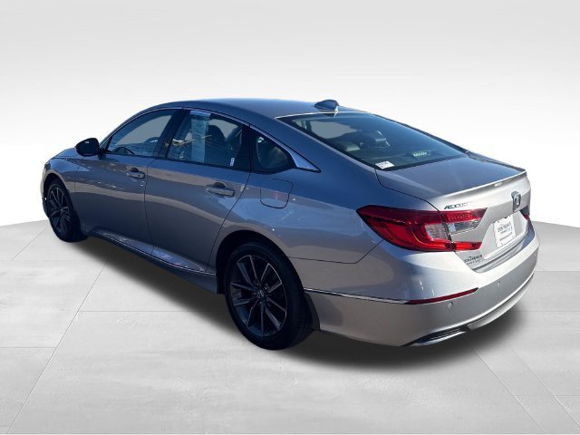 Used 2022 Silver Honda EX-L image 3