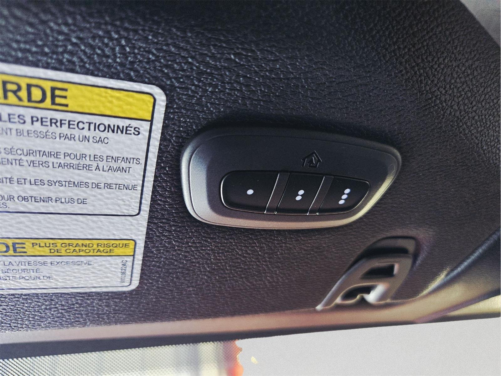 Used 2020 RED JEEP SAHARA image 22