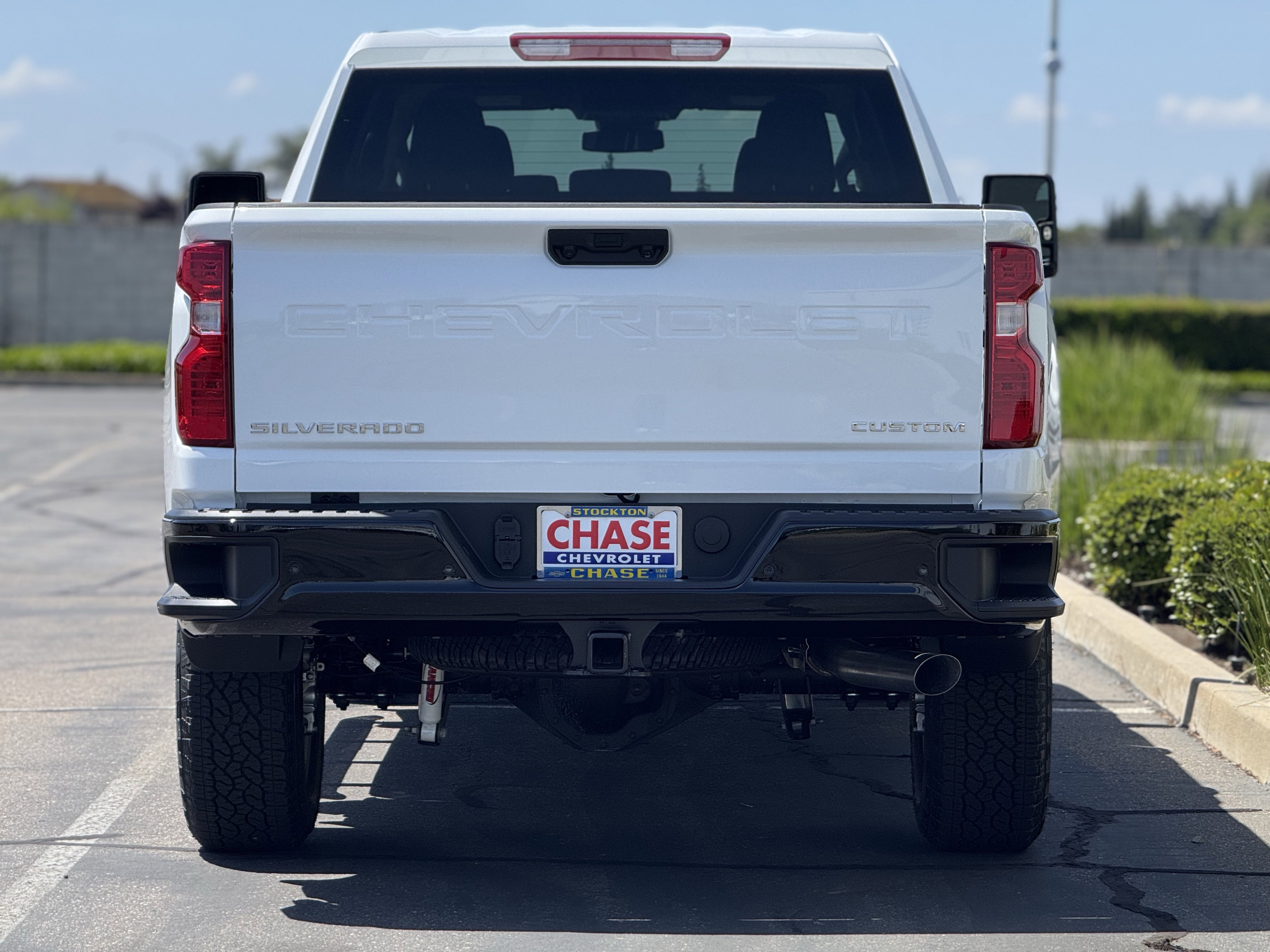 New 2026 Summit White Chevrolet Custom image 6