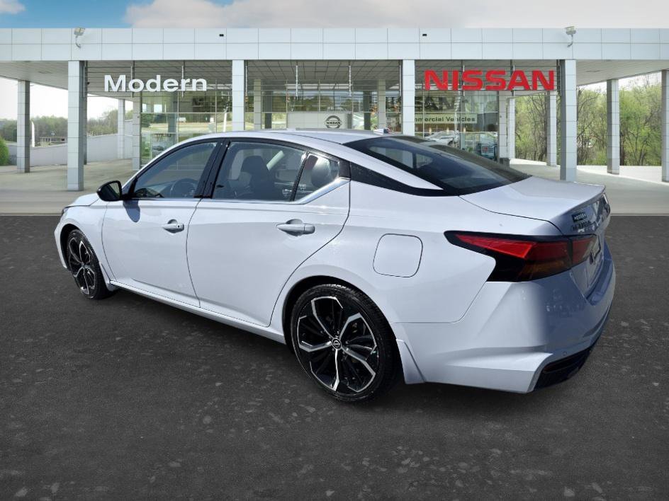 Used 2024 Gray Sky Pearl Nissan 2.5 SR image 3
