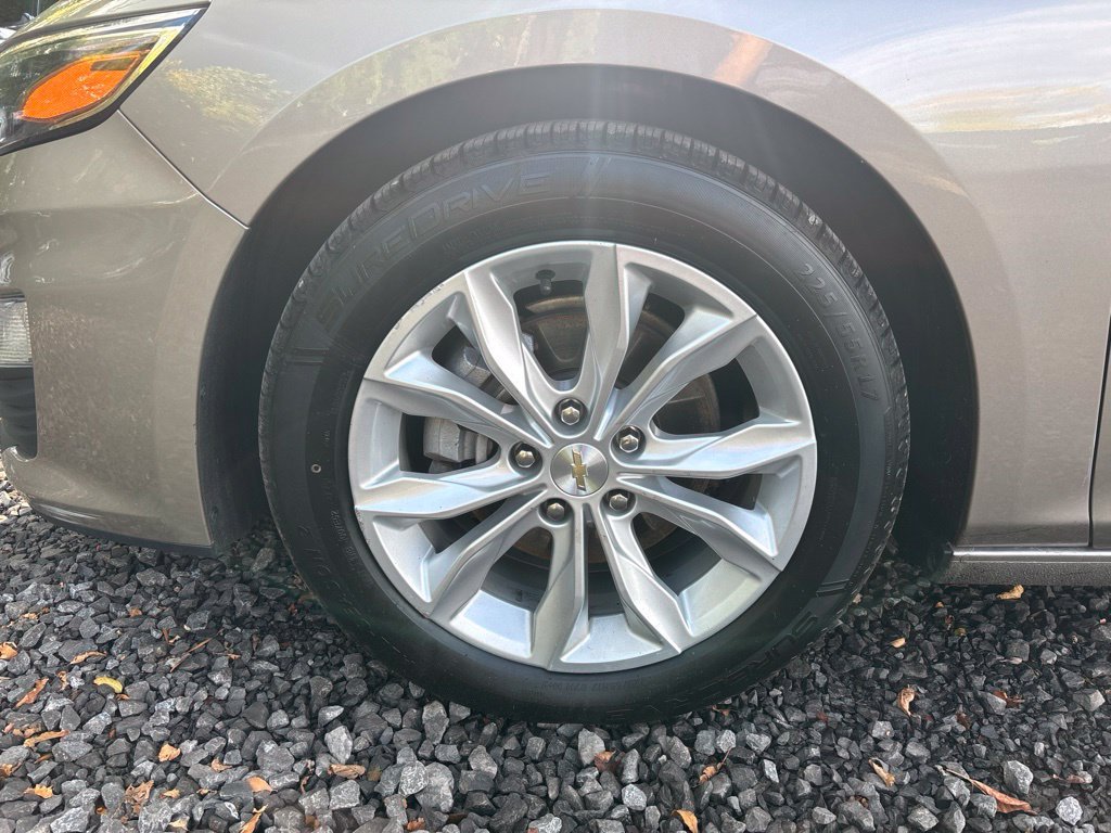 Used 2024 Gray Chevrolet LT image 11